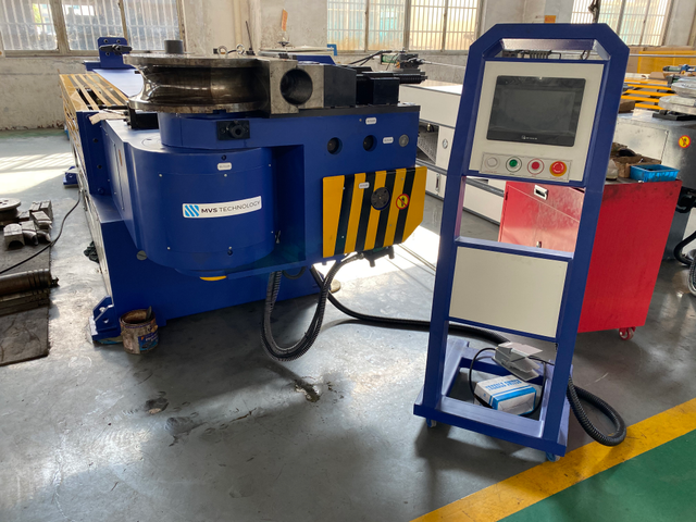 Piegatrice per tubi del gas CNC universale semiautomatica industriale