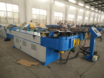 Macchina piegatubi portatile per tubi metallici Inder azionata manualmente a 3 rulli