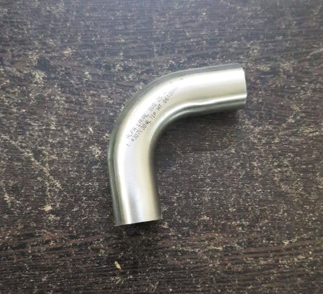 modello campione di macchina piegatubi idraulica NC